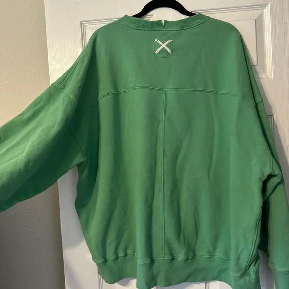 aerie green oversized crew sweatshirt with ski resort patch - Picture 6 of 7